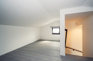 小屋裏と照明を楽しむオウチ