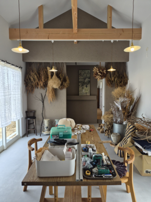 中庭でつなぐアトリエ+住居の平屋